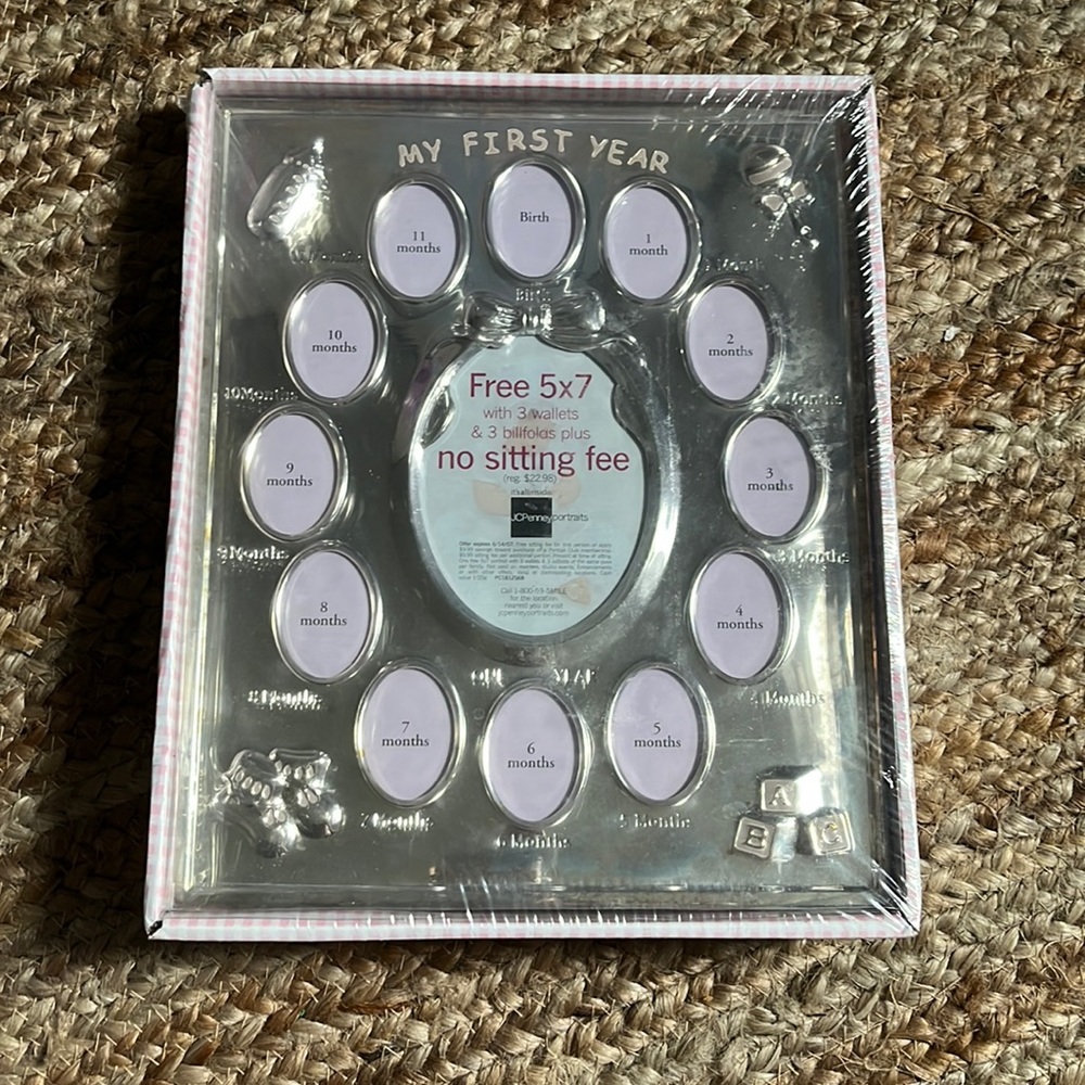 NWT 🖼12m Picture frame 🖼